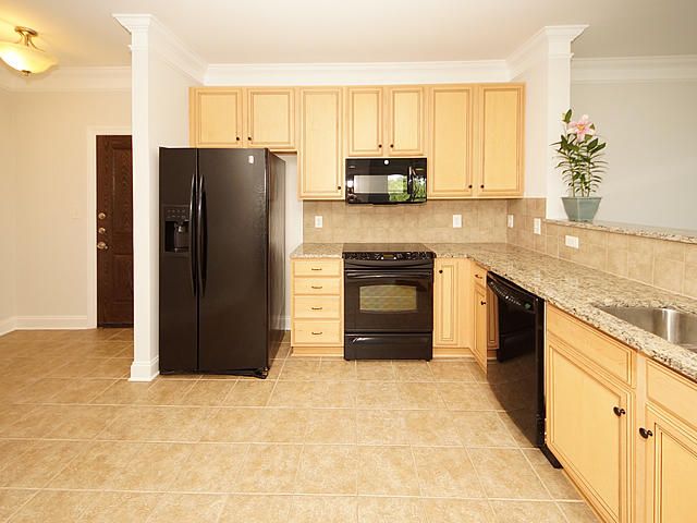 2244 Ashley Crossing Dr #325, Charleston, SC 29414