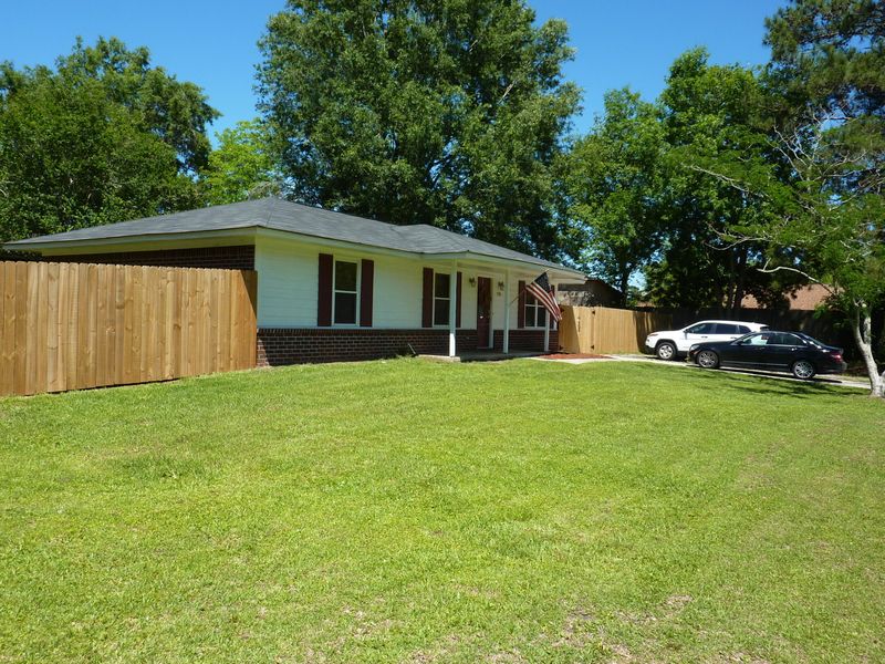 702 Mountain Pine Rd, Moncks Corner, SC 29461