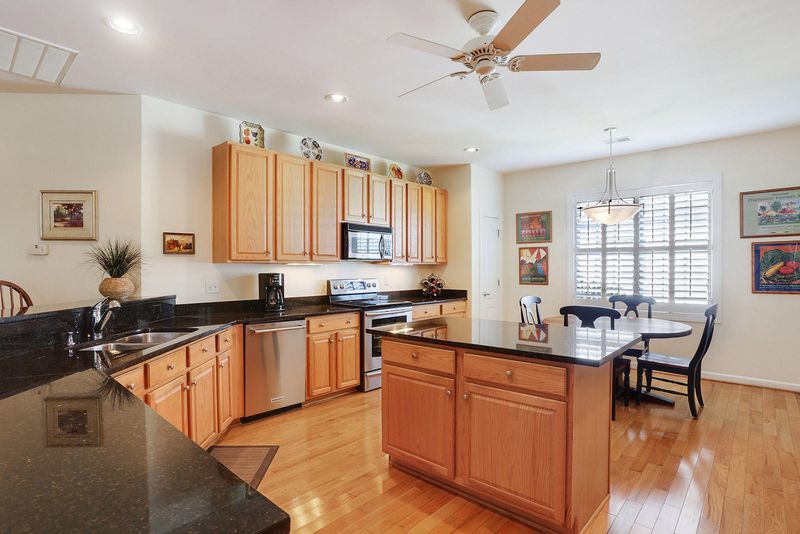 2784 Latrobe Ct, Mount Pleasant, SC 29466