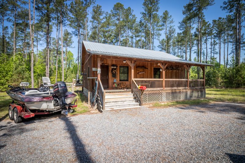 197 Durhams Corner Rd, Reevesville, SC 29471