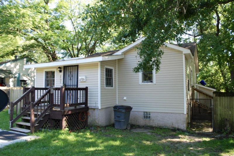 2725 Constitution Ave, North Charleston, SC 29405