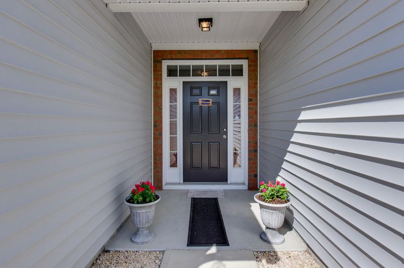 7636 Eagle Lake Rd, North Charleston, SC 29418