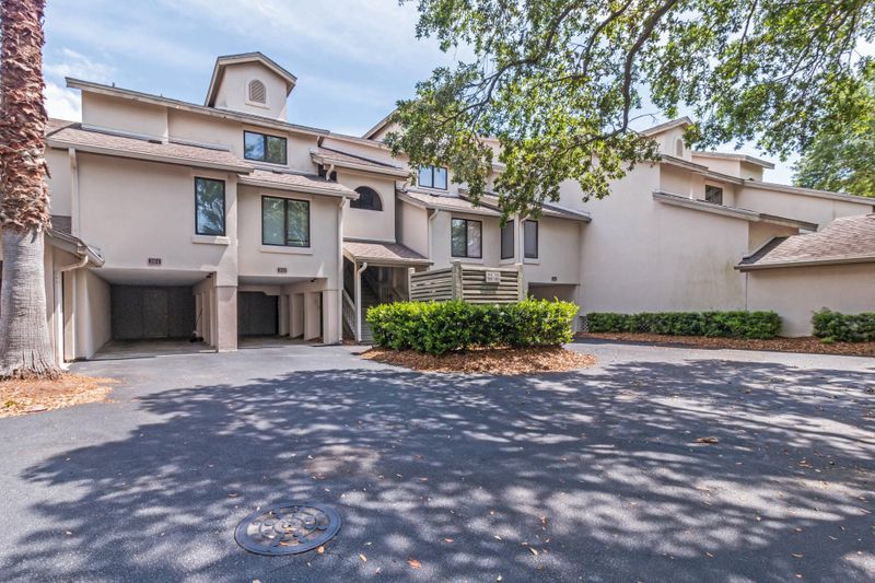 304 Yacht Harbor Ct, Isle Of Palms, SC 29451