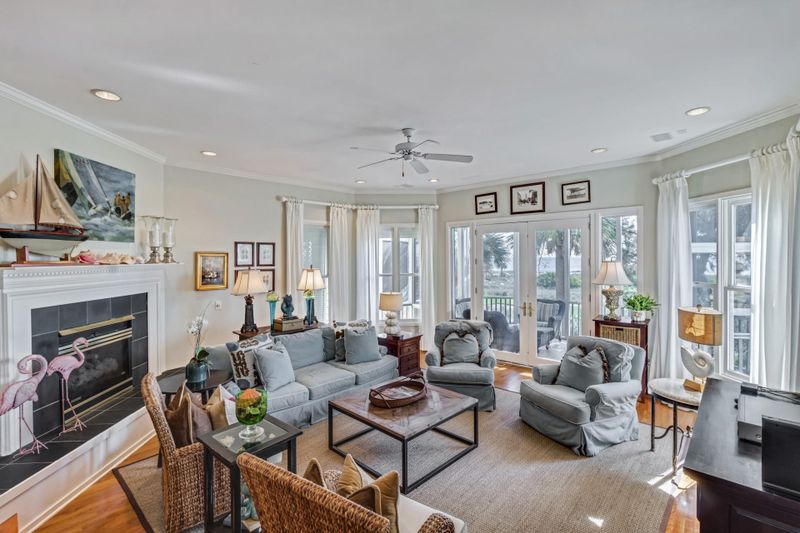 50 Ocean Point Dr, Isle Of Palms, SC 29451