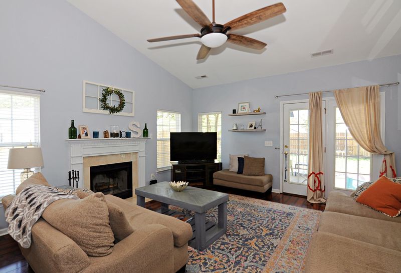 2806 Summertrees Blvd, Johns Island, SC 29455