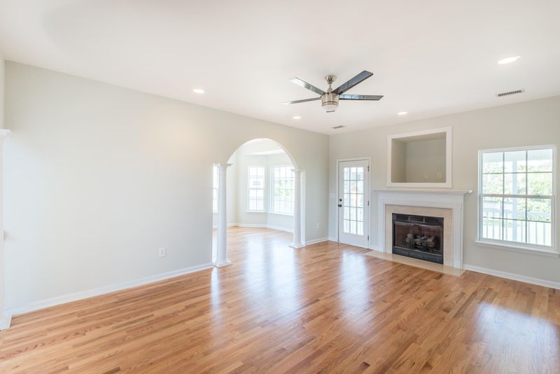 956 Clearspring Dr, Charleston, SC 29412