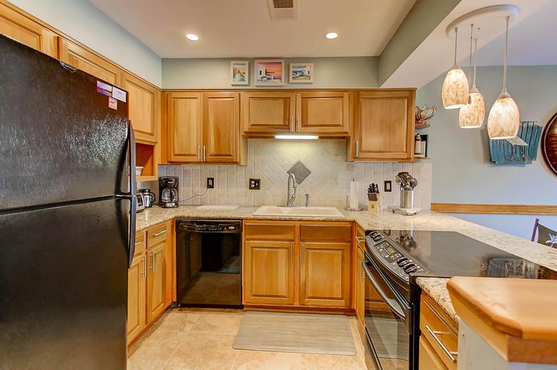 9-E Mariners Walk Villas #E, Isle Of Palms, SC 29451