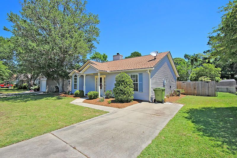 1141 Landsdowne Dr, James Island, SC 29412