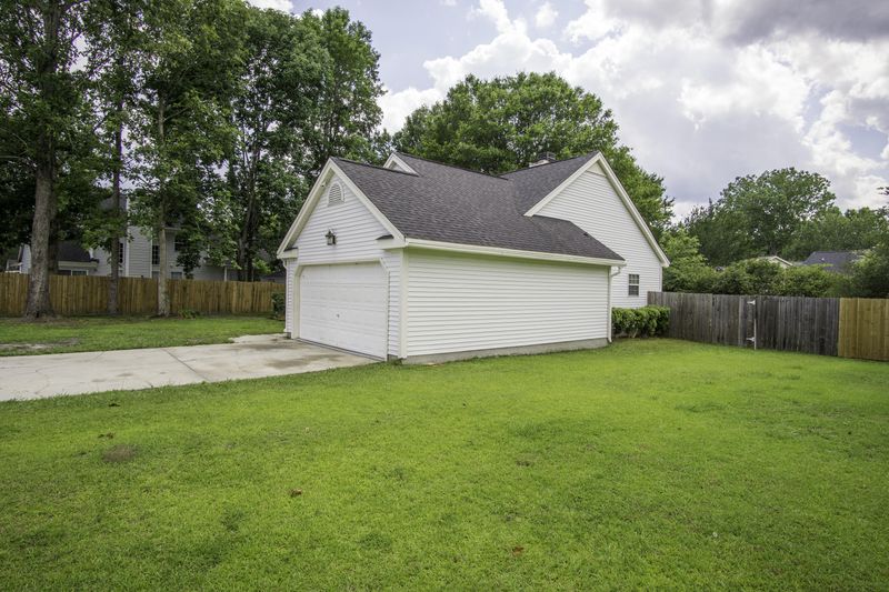 203 Windsor Mill Rd, Goose Creek, SC 29445