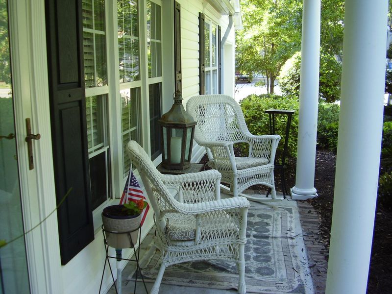 1337 Old Towne Rd, Charleston, SC 29407