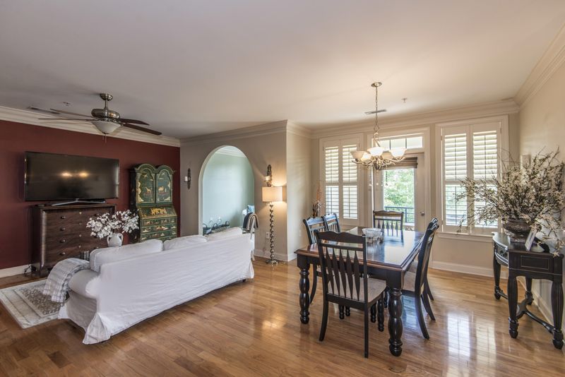 1900 Belle Isle Ave #303, Mount Pleasant, SC 29464