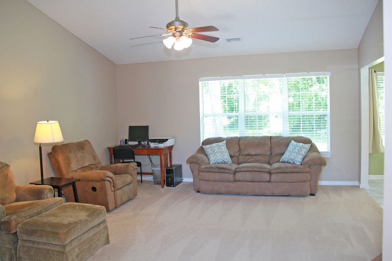 483 Hainsworth Dr, Charleston, SC 29414
