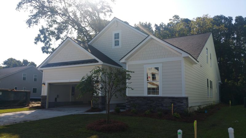 2271 Spring Hope Dr, Mount Pleasant, SC 29466