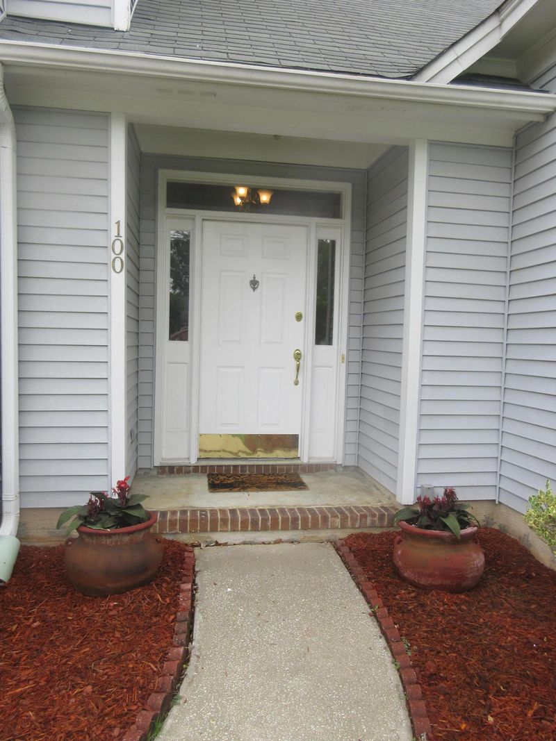 100 Huxley St, Goose Creek, SC 29445
