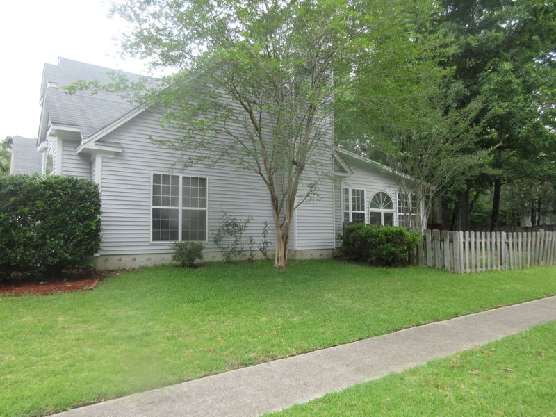 100 Huxley St, Goose Creek, SC 29445