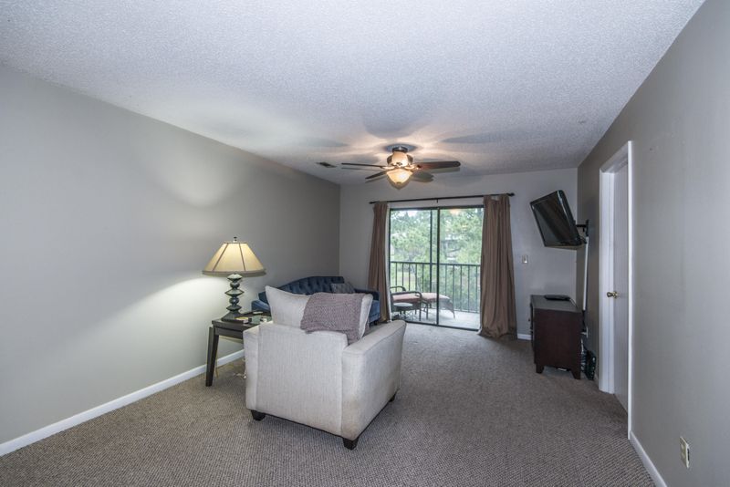 2182 Bees Ferry Rd #F, Charleston, SC 29414