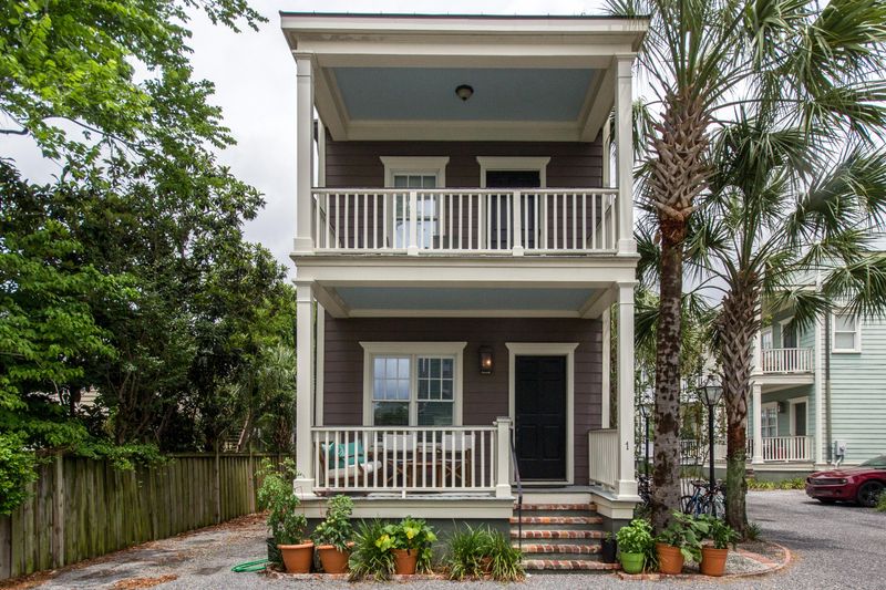 1 Ipswich Ct, Charleston, SC 29403