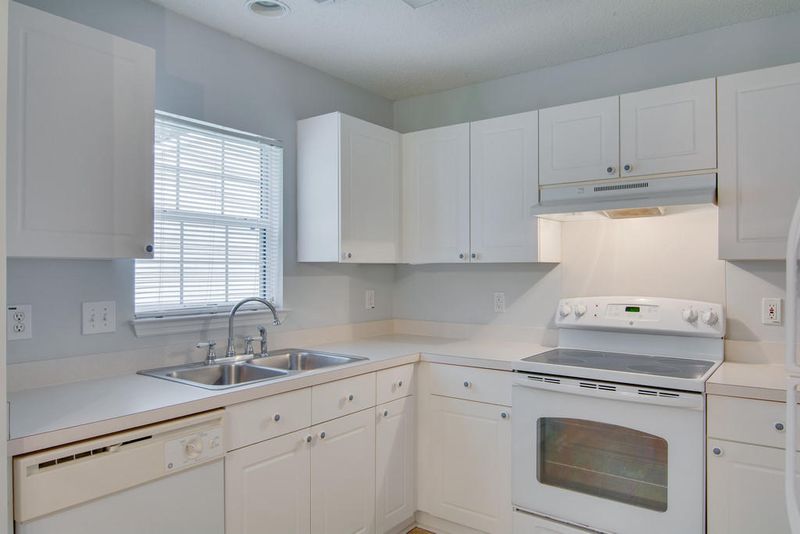 531 Saville Row, Charleston, SC 29414