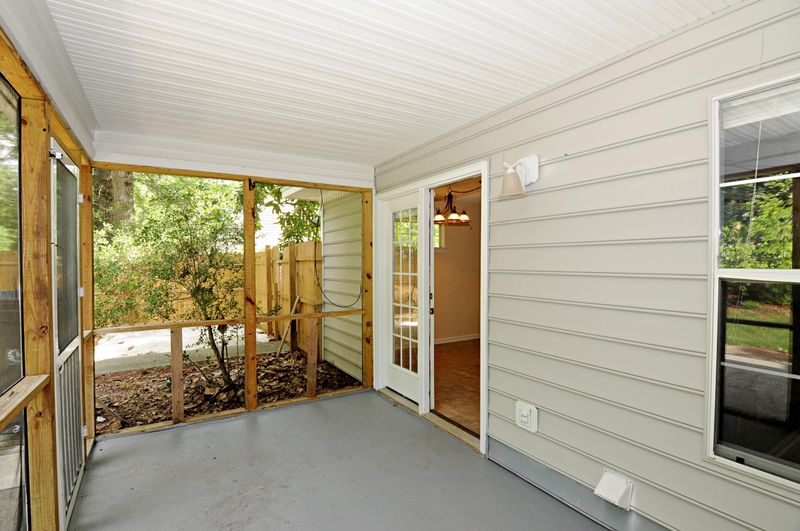 1340 Fenwick Plantation Rd, Johns Island, SC 29455