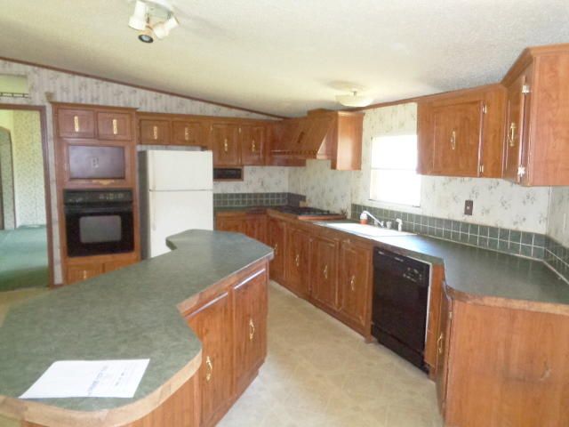 211 Fiddie St, Ladson, SC 29456