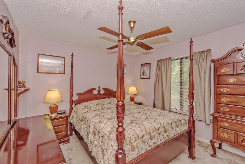 83 Peppertree Ln, Charleston, SC 29420
