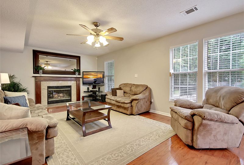8150 Scottswood Dr, North Charleston, SC 29418