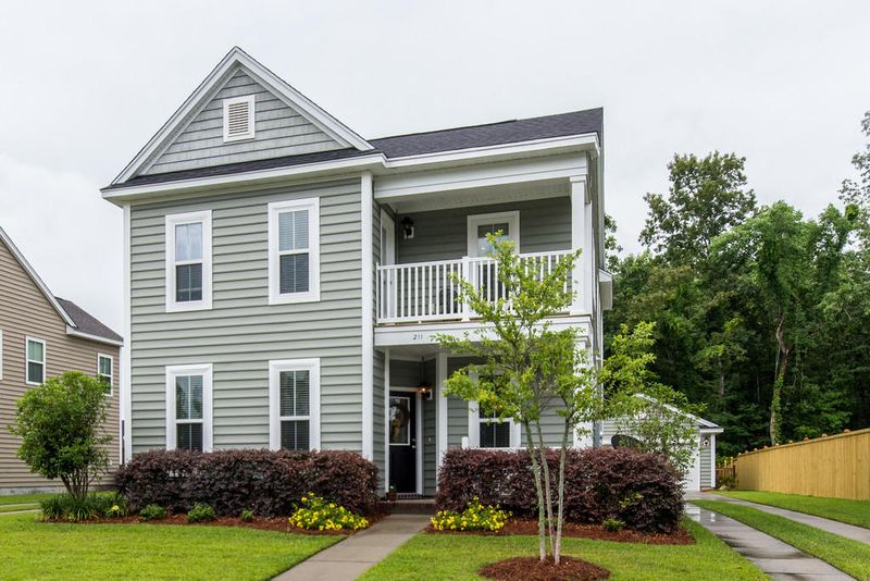 211 Old Savannah Dr, Goose Creek, SC 29445