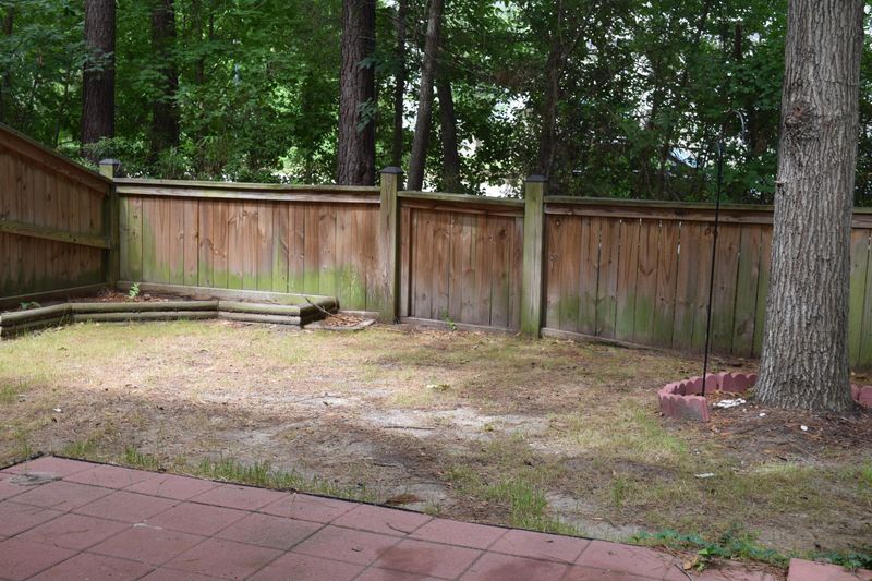 4147 Perrine St, Charleston, SC 29414