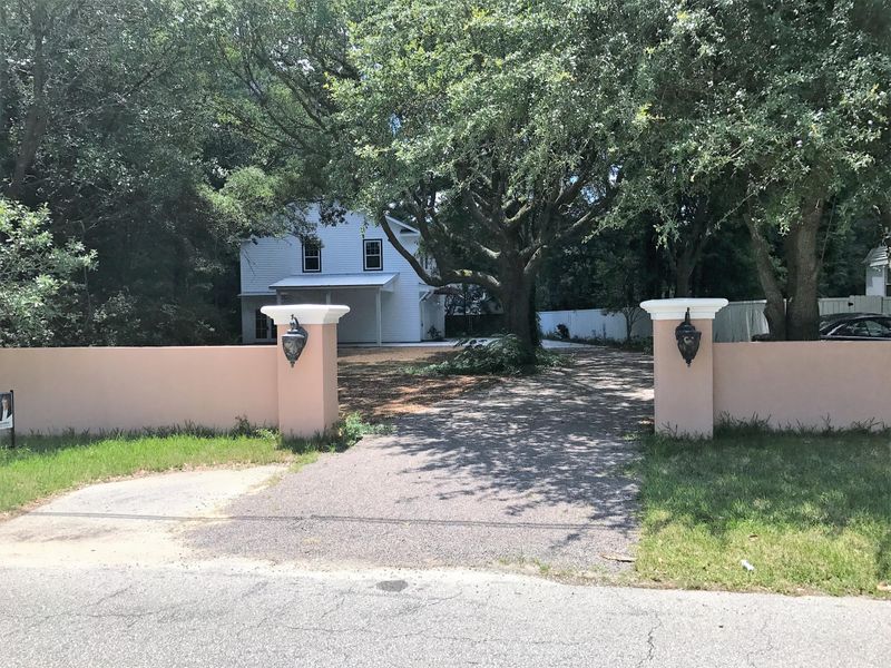 1667 Pearlott St, Charleston, SC 29407