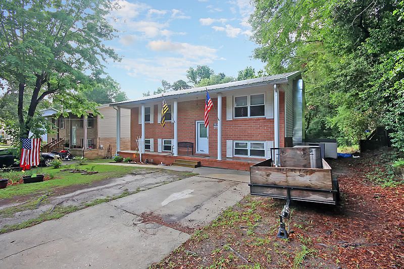 5835 Beverly Dr, Hanahan, SC 29410