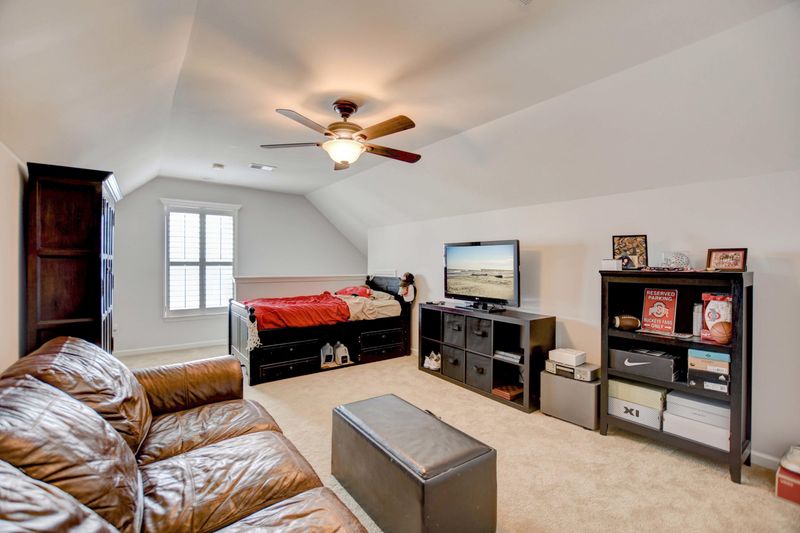 547 Delafield Dr, Summerville, SC 29483