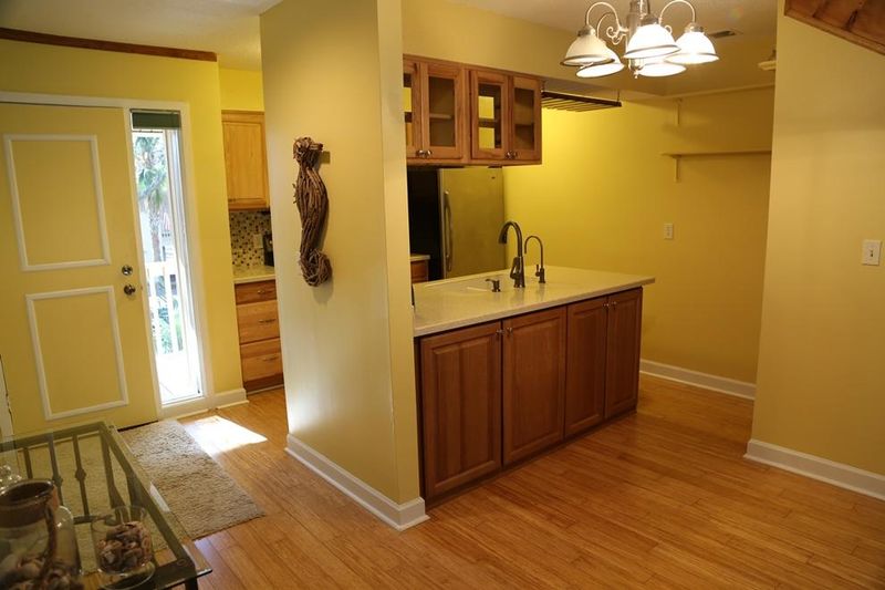 844 Club Cottage Ln, Edisto Beach, SC 29438