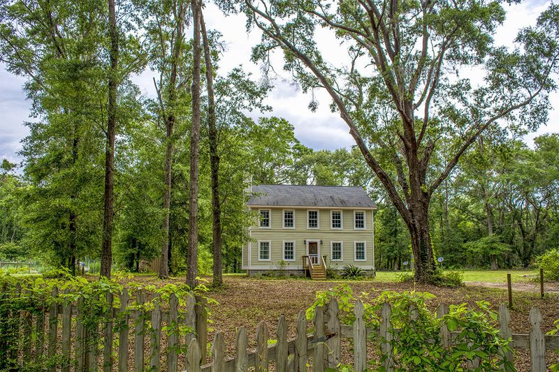 1924 Siler Ln, Edisto Island, SC 29438