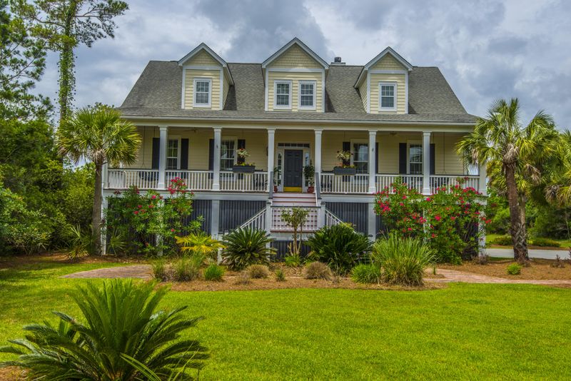 358 Commonwealth Rd, Mount Pleasant, SC 29466