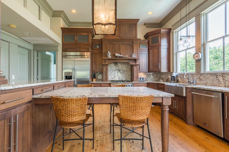 2207 Cameron Blvd, Isle Of Palms, SC 29451