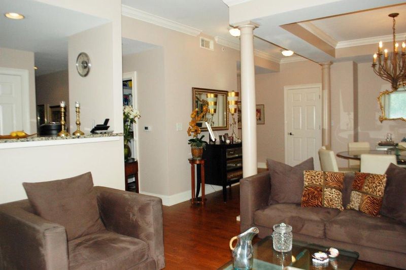 498 Albemarle Rd #511, Charleston, SC 29407