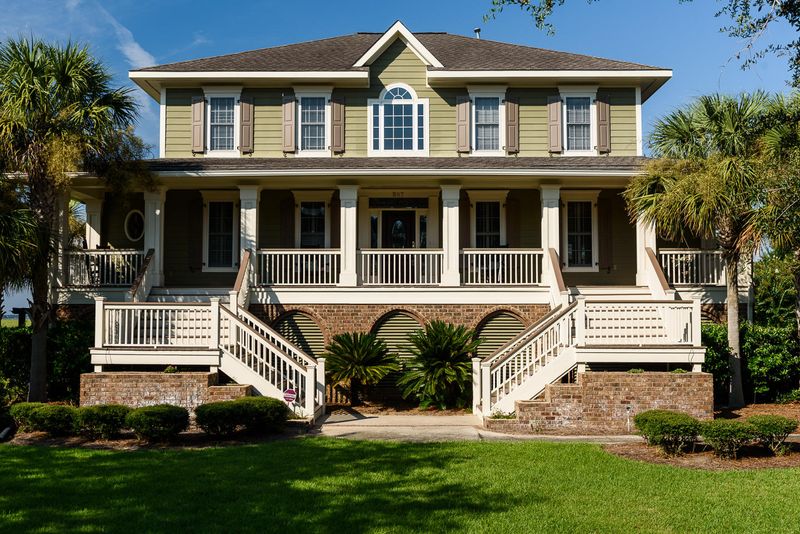 587 Island Walk East, Mount Pleasant, SC 29464
