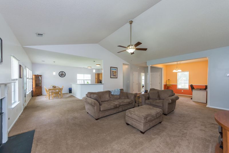 165 Red Cypress Dr, Goose Creek, SC 29445