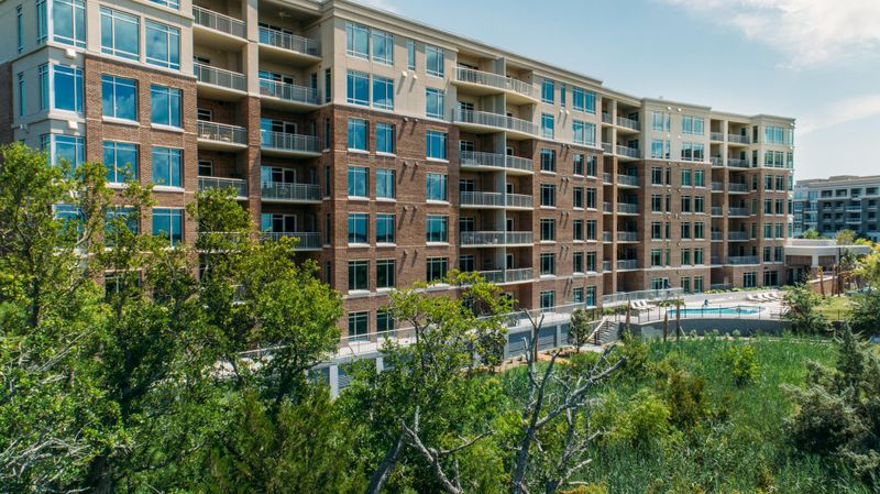 155 Wingo Way #445, Mount Pleasant, SC 29464