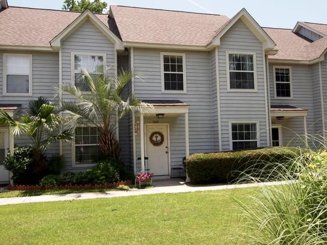 1668 Hunters Run Dr, Mount Pleasant, SC 29464