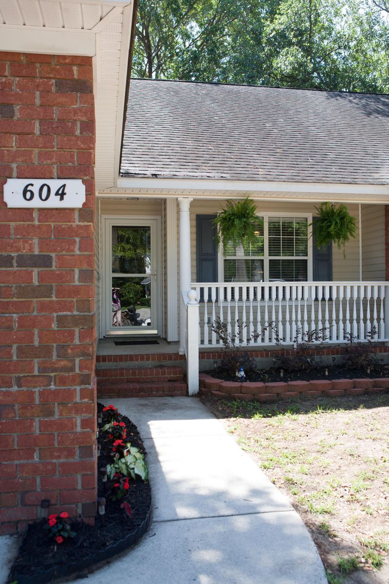 604 Majestic Oak Dr, Charleston, SC 29412