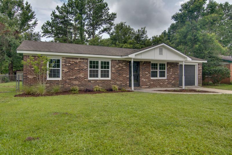 207 Water Oak Dr, Goose Creek, SC 29445