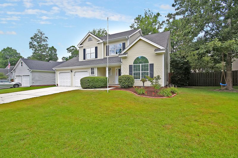 207 Smithfield Ave, Summerville, SC 29485
