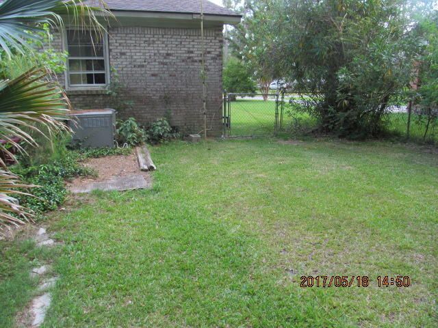 705 Old Golf Rd, Summerville, SC 29483