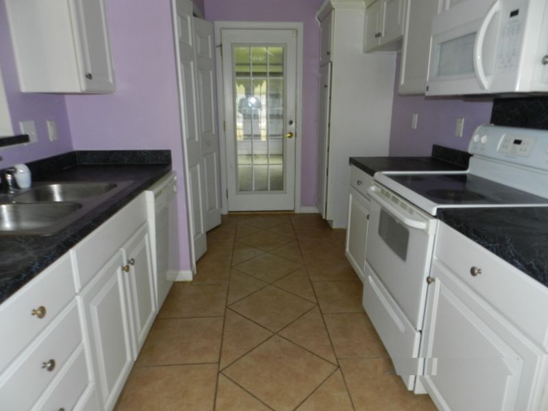 107 Chelwood Dr, Goose Creek, SC 29445