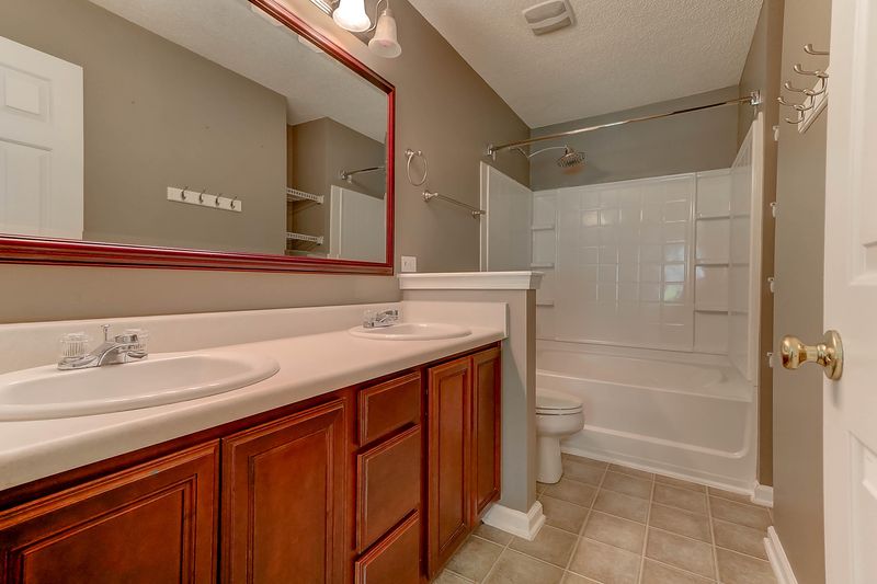 7916 New Ryder Rd, North Charleston, SC 29406