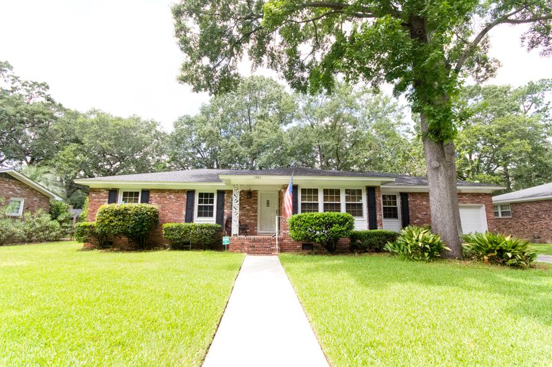 1921 Campion Hall Rd, Charleston, SC 29407