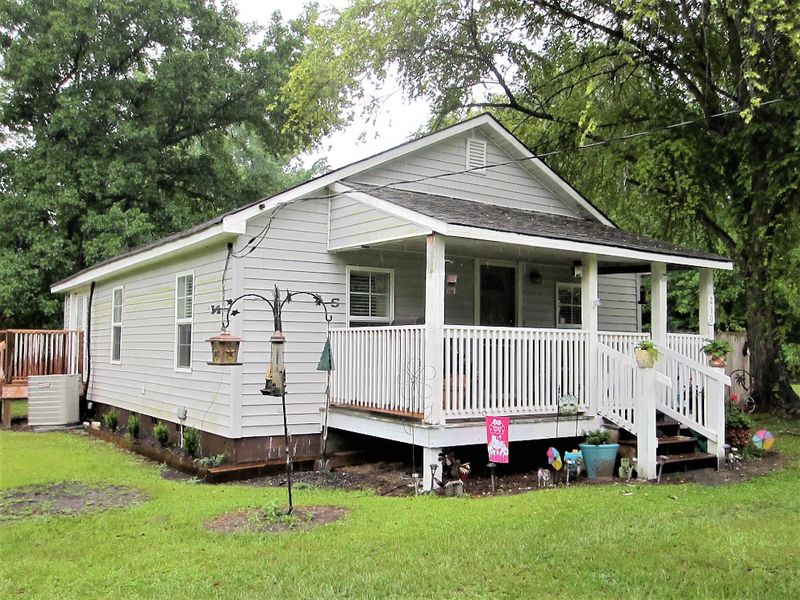 210 Thomas Kate Rd, Dorchester, SC 29437