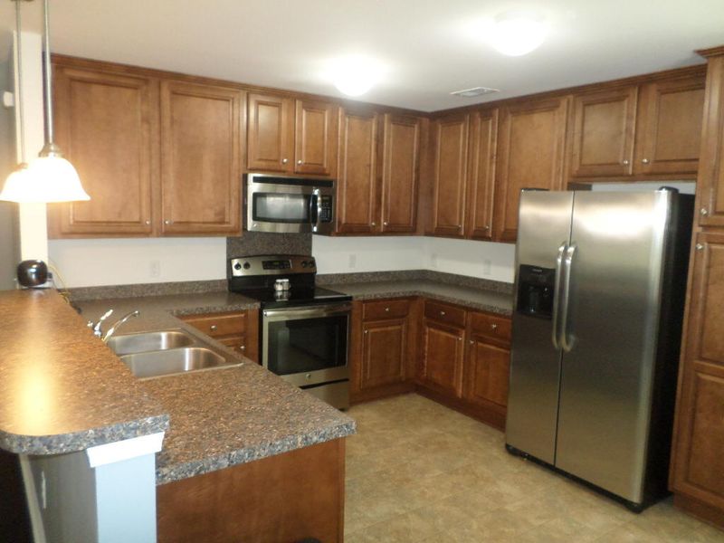 163 Blackstone Dr, Moncks Corner, SC 29461