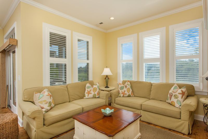 4 Linkside Ct, Isle Of Palms, SC 29451